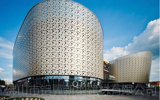 沖孔雕花鋁單板案例